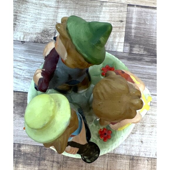 Vintage Ceramic Music Box Musician Figurine Trio With Green Base  Made In Japan - Picture 4 of 5